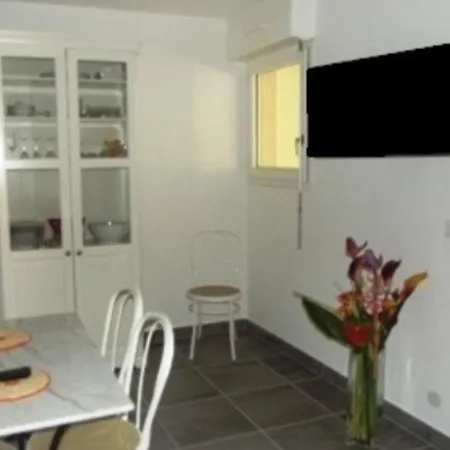 Port Camargue : 2 Pieces+cabine, Clim, Piscine, Garage, 6 Pers, Terrasse - Fr-1-731-6 Apartment